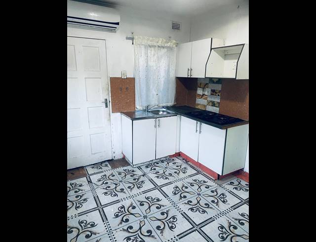 1 BEDROOM HOUSE TO LET IN RESERVOIR HILLS